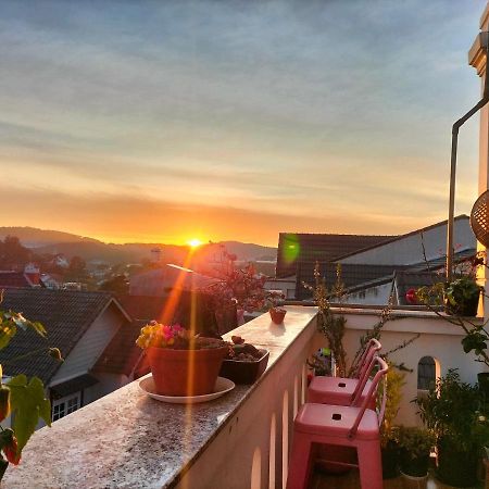 Strawberry Hotel Dalat Экстерьер фото