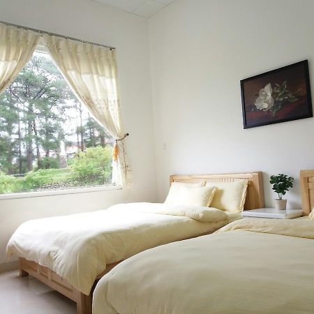 Strawberry Hotel Dalat Экстерьер фото
