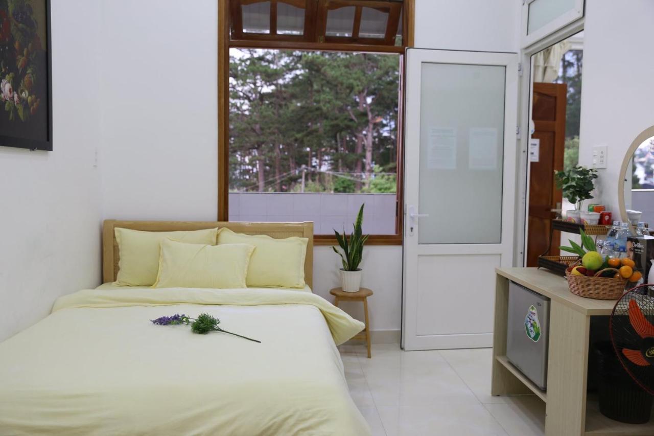 Strawberry Hotel Dalat Экстерьер фото