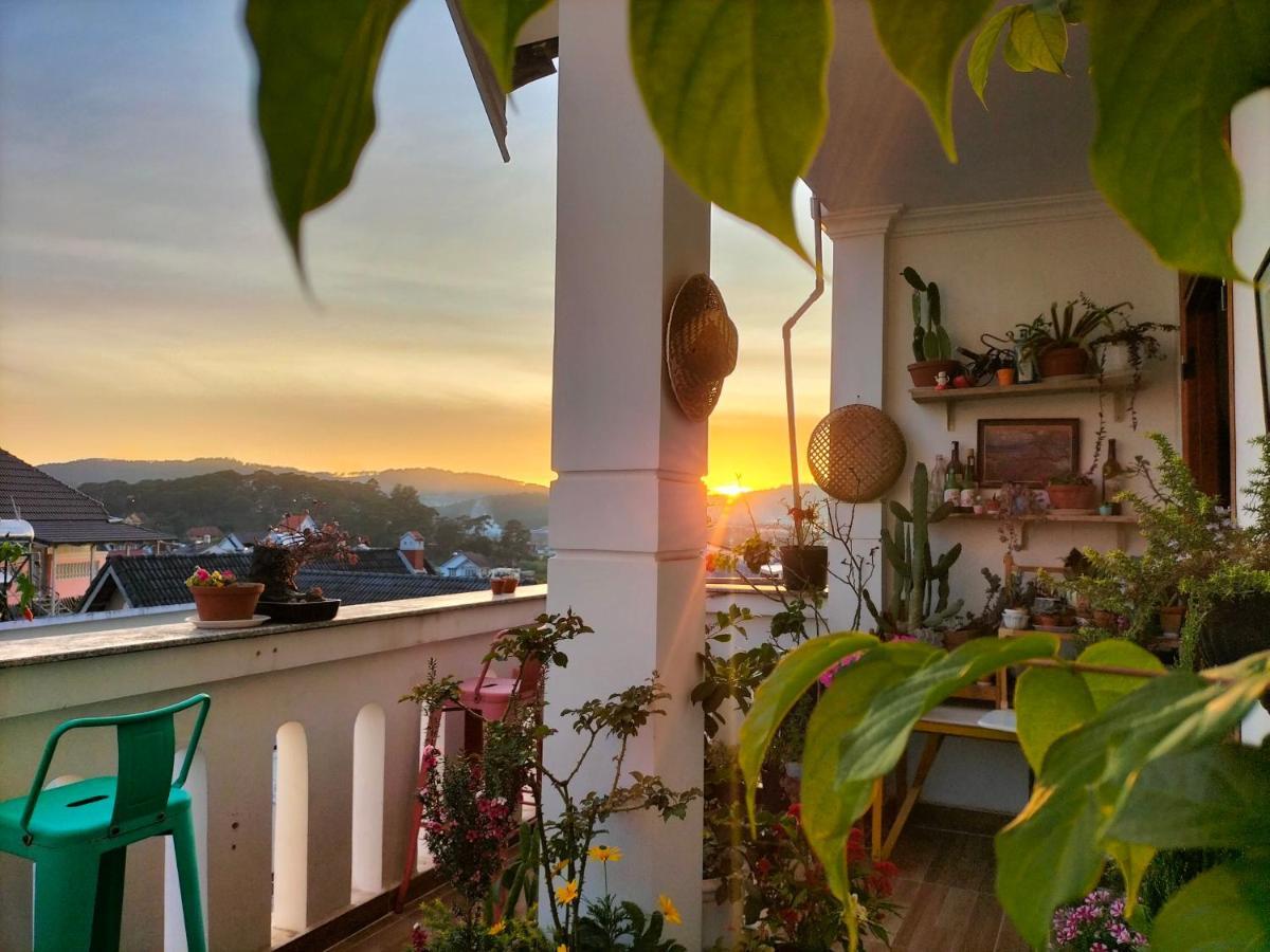 Strawberry Hotel Dalat Экстерьер фото