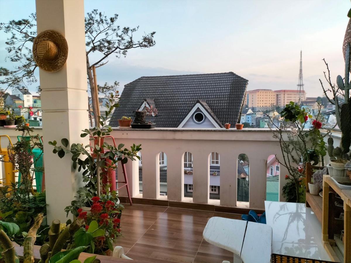 Strawberry Hotel Dalat Экстерьер фото