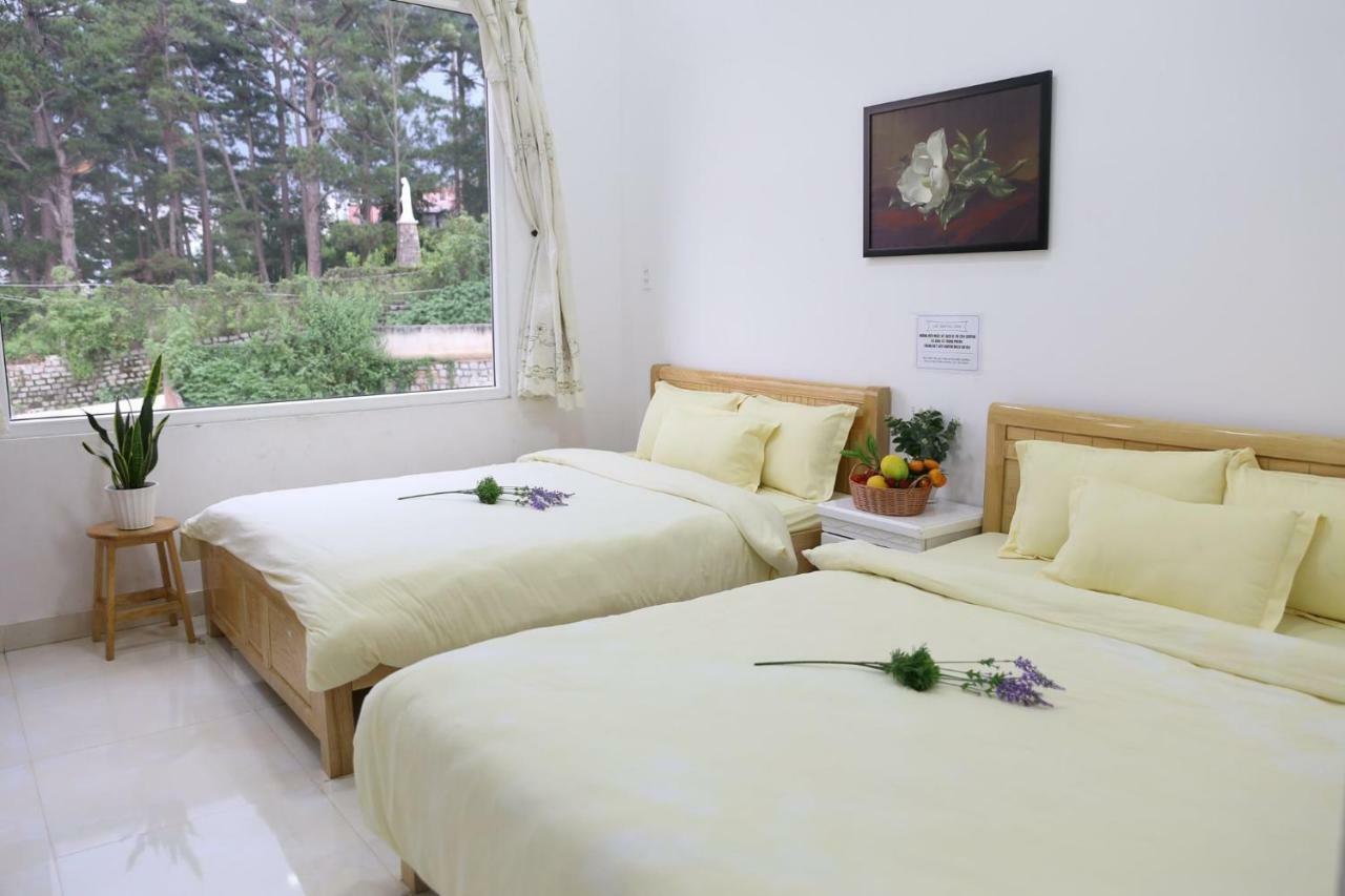 Strawberry Hotel Dalat Экстерьер фото
